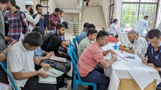 শাবিতে ডোপ টেস্ট দিয়ে ভর্তি হচ্ছেন শিক্ষার্থীরা