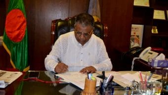 মসজিদ উন্নয়নে ৭০ লক্ষ টাকার প্রকল্পের স্বাক্ষর করে কাজ শুরু করলেন; সিসিক  মেয়র