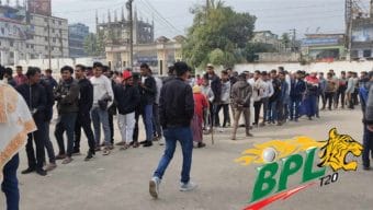 সিলেটে বিপিএলের টিকিট কালোবাজারে!