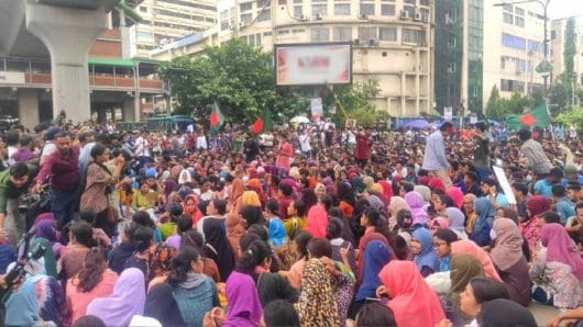 রাষ্ট্রপতি বরাবর আন্দোলনকারী শিক্ষার্থীদের স্মারকলিপি