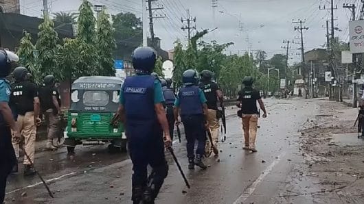 আখালিয়ায় আন্দোলনকারীদের সঙ্গে পুলিশের সংঘর্ষে আহত ২০