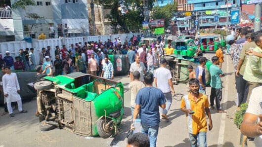 সিলেটে দফায় দফায় ব্যবসায়ী-অটোচালক সংঘর্ষ