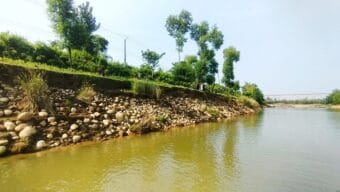 জৈন্তাপুরে অবাধে চলছে বালু উত্তোলন, ঝুঁকিতে লক্ষাধিক মানুষ