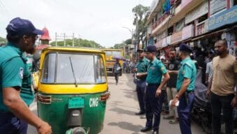 সিলেটে ৩ দিনে ২৪৮ মামলা ট্রাফিক আইন লঙ্ঘনে ৪৫২ যানবাহন রেকার