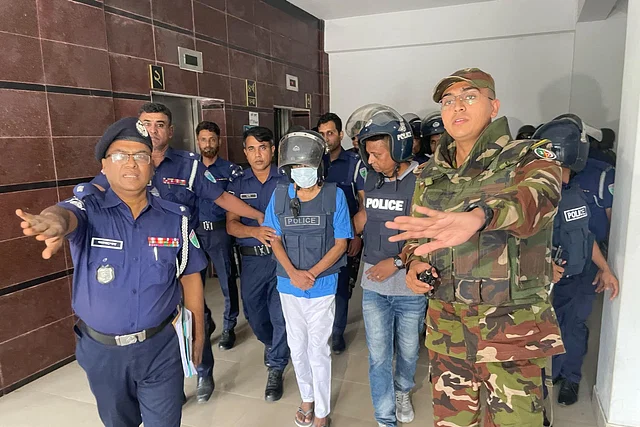 অনুপ্রবেশের চেষ্টা মামলায় অবসরপ্রাপ্ত বিচারপতি শামসুদ্দিন চৌধুরীর জামিন