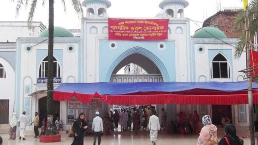 শাহজালাল-শাহপরাণ মাজারে বাড়ানো হয়েছে নিরাপত্তা