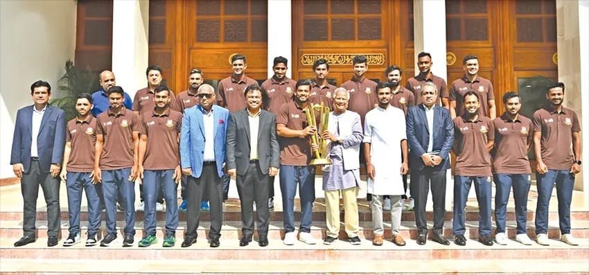 সংবর্ধনা অনুষ্ঠানে প্রধান উপদেষ্টা ‘ক্রিকেটারদের সঙ্গে দেখা করার জন্য মুখিয়ে ছিলাম’