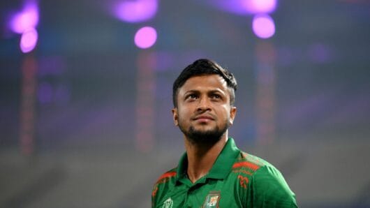 টেস্ট ও টি-টোয়েন্টি থেকে অবসরের ঘোষণা দিলেন সাকিব