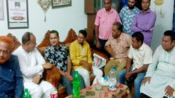 সাংবাদিক তুরাবের পরিবারের পাশে মুশফিকুল ফজল আনসারী
