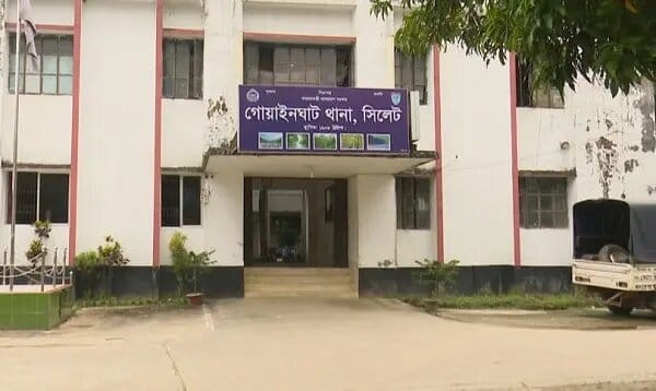 গোয়াইনঘাটে বাড়ির পাশে মিলল কিশোরের ঝুলন্ত লাশ