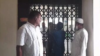 সিলেটে টাকা না পেয়ে ন্যাশনাল ব্যাংকে তালা দিলেন ক্ষু ব্ধ গ্রাহকরা