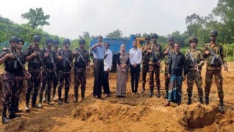 সিলেটের সীমান্ত এলাকায় টাস্কফোর্সের অভিযানে বালুসহ আটক ১