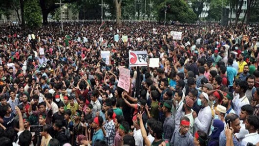 বৈষম্যবিরোধী আন্দোলন: ১৬৯৫ মামলায় ৭৪ হাইপ্রোফাইল সহ গ্রেপ্তার ৩১৯৫