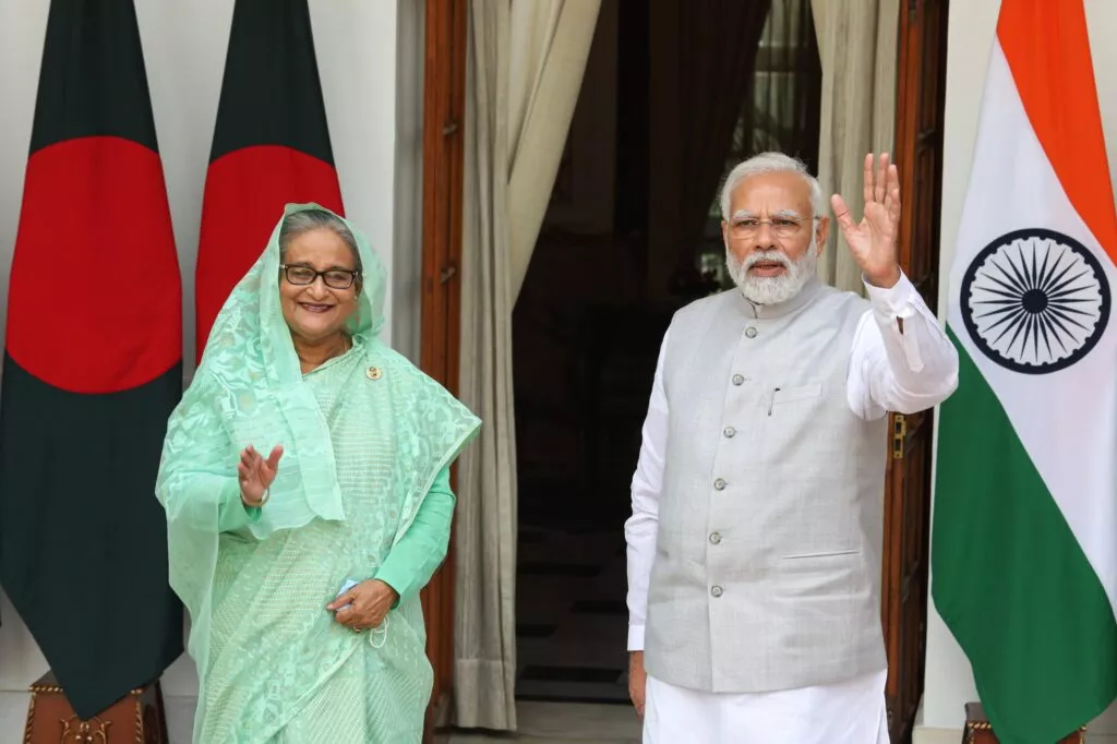 শেখ হাসিনার বি রু দ্ধে ইন্টারপোলের রে*ড নোটিশ জারি