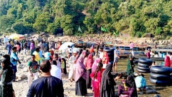 সিলেটে পর্যটকদের পদচারনায় মুখরিত জাফলং