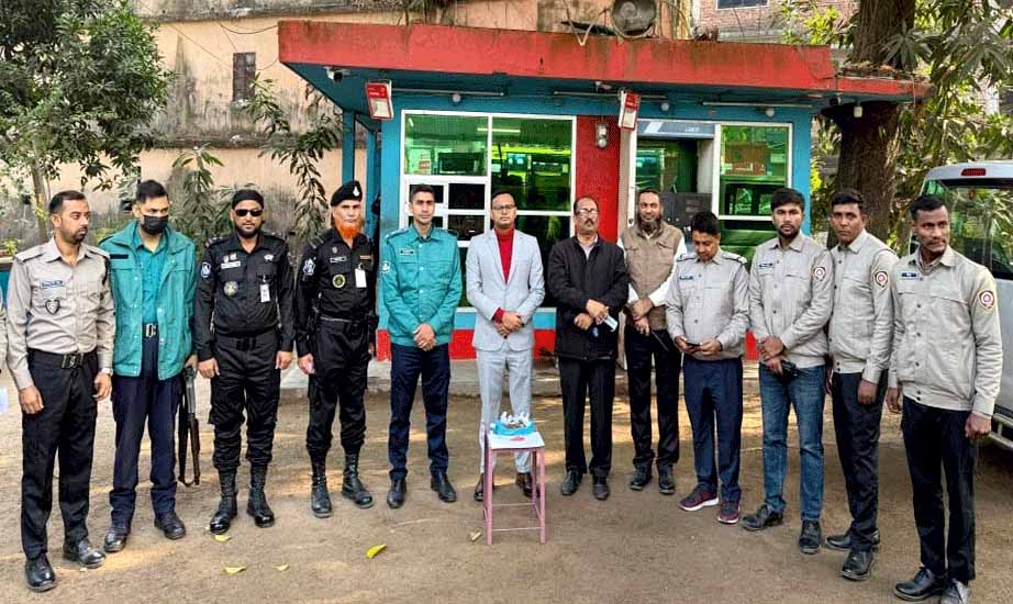 সিলেট নগরীর কাষ্টঘর থেকে ইয়াবা সহ মা-ছেলে আটক