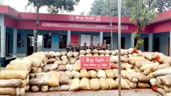 সিলেট সীমান্তে ১ কোটি ১৫ লক্ষ টাকার চোরাই মালামাল আটক