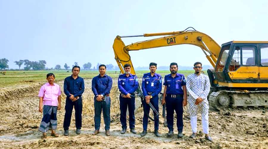 মাধবপুরে অবৈধ মাটি উত্তোলনে অর্ধ লাখ টাকা জরিমানা