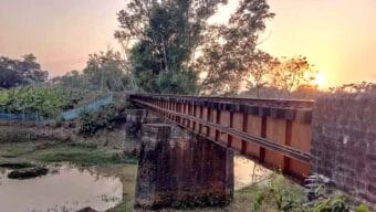 শ্রীমঙ্গল-কুলাউড়ার ঝুঁকিপূর্ণ রেলপথে যাত্রীদের আতঙ্ক বাড়ছে