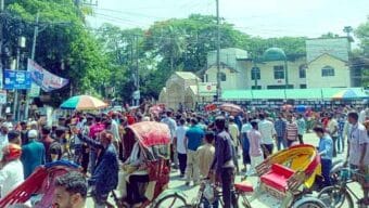 সিলেটে অটোরিকশা চালকদের সঙ্গে রিকশাচালকদের সংঘর্ষ