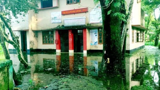 জকিগঞ্জ পৌরবাসী টানা বৃষ্টিপাতে ভয়াবহ জলাবদ্ধতায়