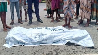 জাফলংয়ে পাথরে আটকা পড়ে প্রাণ গেল শ্রমিকের