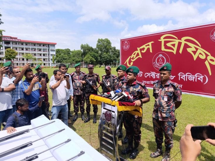 জাফলংয়ে চা বাগানের পাশে মিললো ভারতীয় অস্ত্র