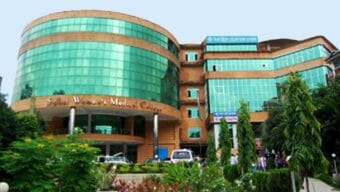 উইমেন্স হাসপাতাল থেকে লাফ দিয়ে যুবকের মৃত্যু