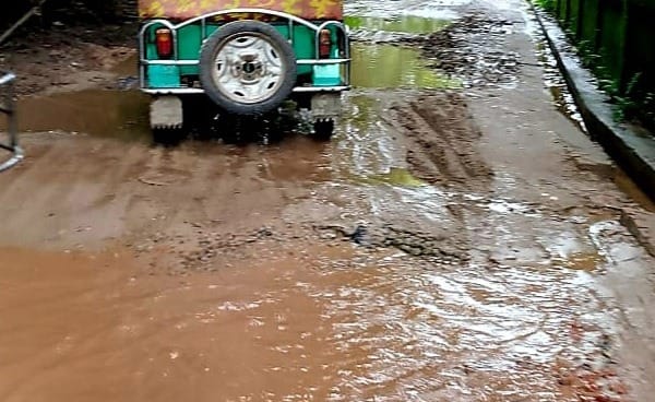 গোলাপগঞ্জে সড়কের বেহাল দশা, জনভোগান্তি চরমে