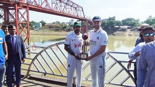 ঐতিহ্যবাহী ক্বীনব্রীজে ট্রফি উন্মোচন: সিলেটে ১১ নভেম্বর শুরু হচ্ছে বাংলাদেশ-আয়ারল্যান্ড টেস্ট সিরিজ