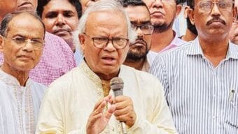 গণভোটের প্রশ্নে ‘না’ অপশন না থাকা নিয়ে প্রশ্ন তুললেন রিজভী