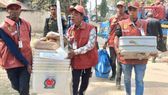 কানাইঘাটের সব কেন্দ্রে পৌঁছেছে ব্যালট ও সরঞ্জাম: কড়া নিরাপত্তায় প্রস্তুত ৮১ ভোটকেন্দ্র