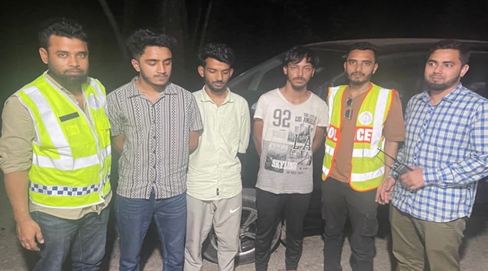সিলেটে পাম্প কর্মচারী মিঠুকে ছুরিকাঘাত: ৩ হামলাকারী গ্রেপ্তার