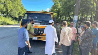 জাফলংয়ে ভ্রাম্যমাণ আদালতের অভিযান: সড়ক পরিবহন আইনে জরিমানা, বালু উত্তোলনে কড়া হুঁশিয়ারি