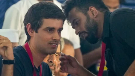 ভারতে জনপ্রিয় ইউটিউবার ধ্রুব রাঠি আটক: উত্তাল দিল্লি